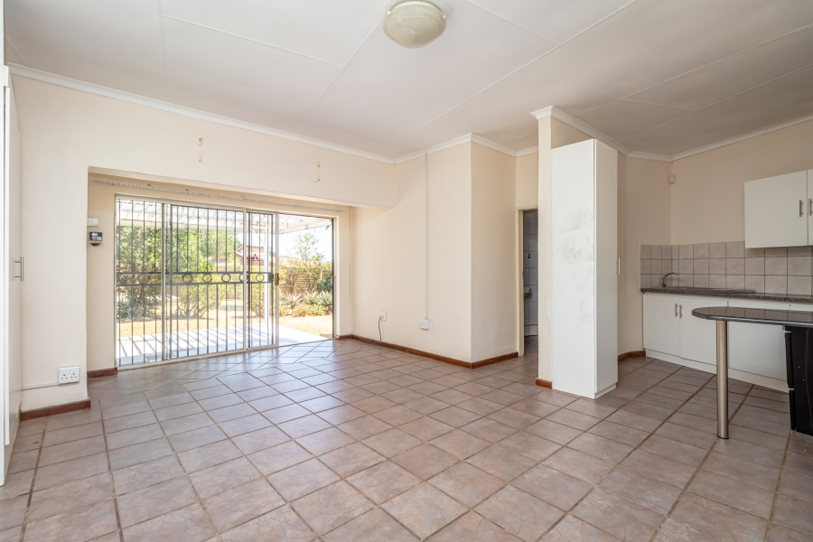 5 Bedroom Property for Sale in The Reeds Gauteng