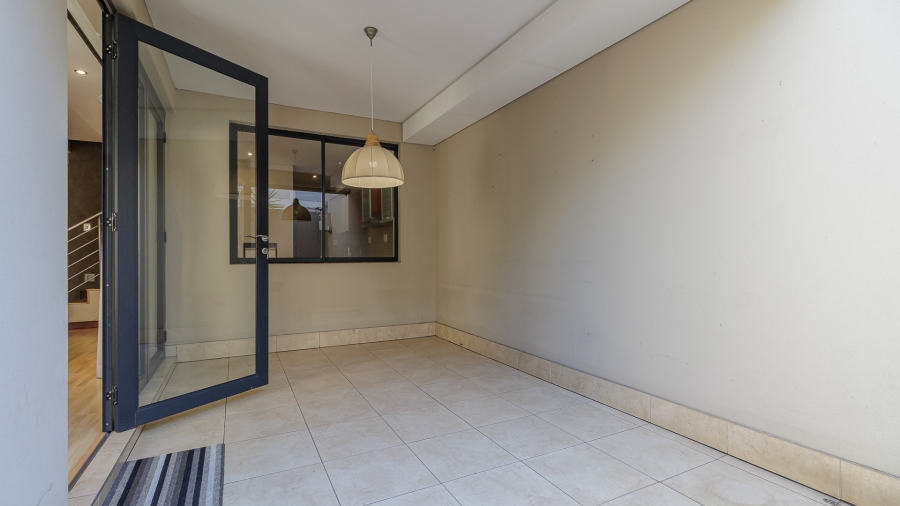 3 Bedroom Property for Sale in Illovo Gauteng