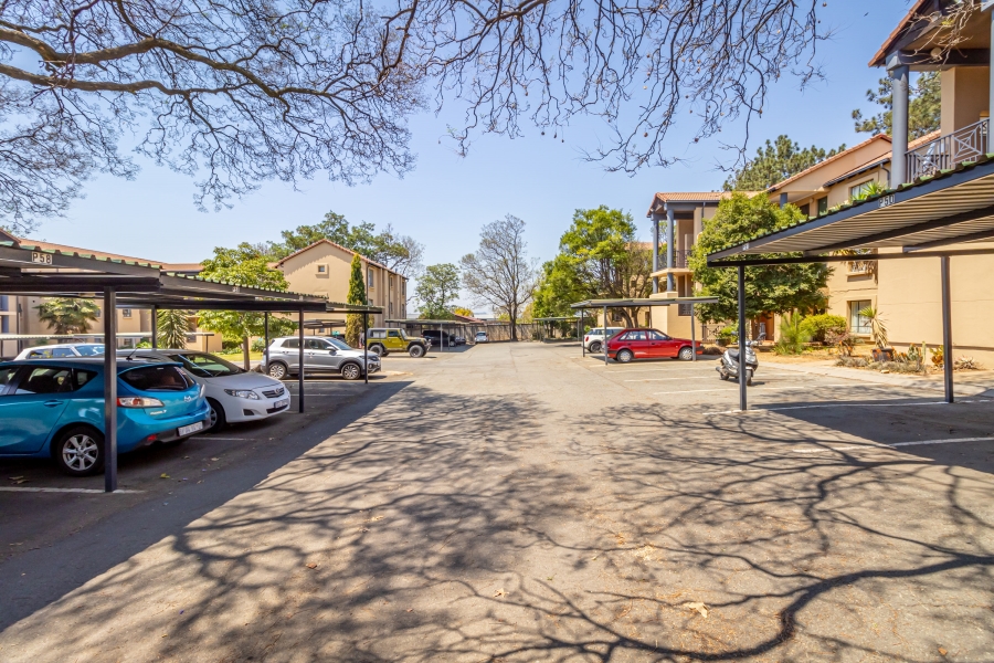 1 Bedroom Property for Sale in Bryanston Gauteng