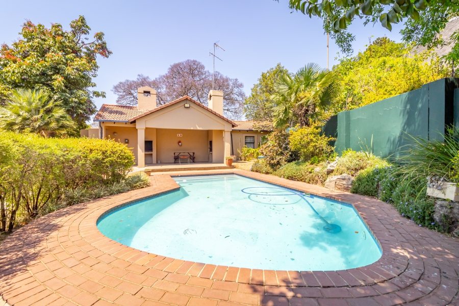 1 Bedroom Property for Sale in Bryanston Gauteng