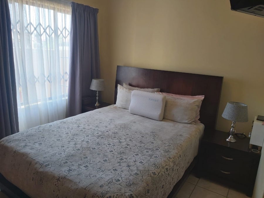 To Let 2 Bedroom Property for Rent in Arundo Estate Gauteng