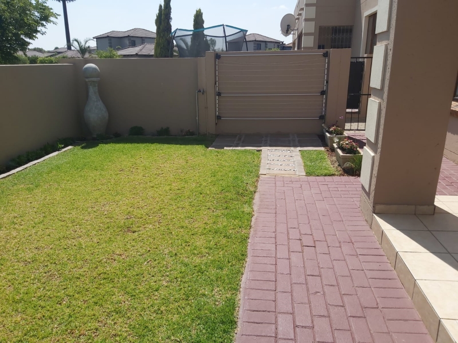 To Let 2 Bedroom Property for Rent in Arundo Estate Gauteng