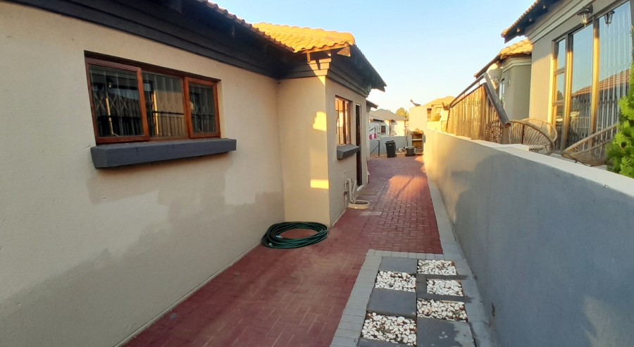 3 Bedroom Property for Sale in Amandasig Gauteng