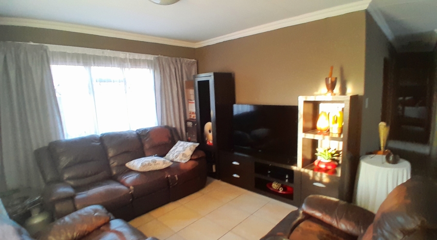 3 Bedroom Property for Sale in Amandasig Gauteng