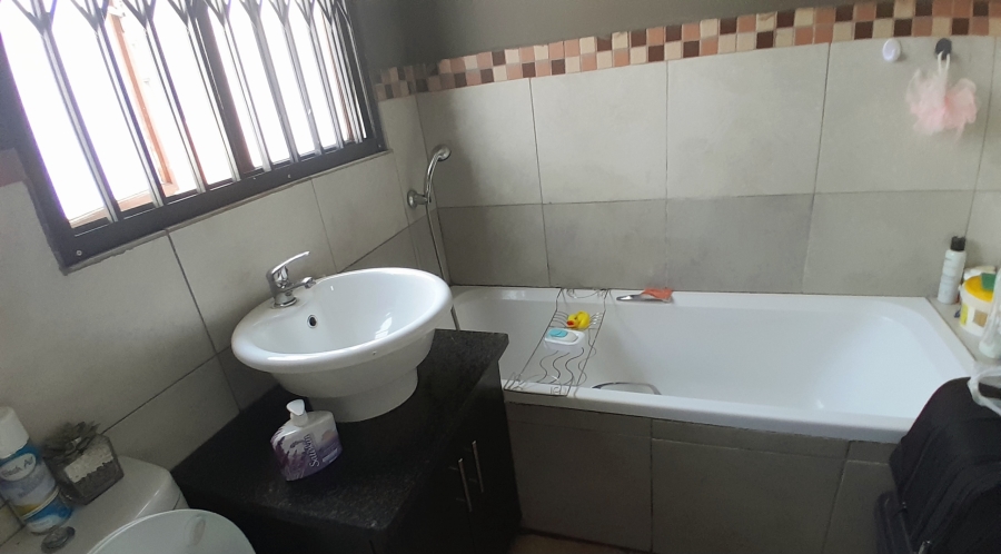 3 Bedroom Property for Sale in Amandasig Gauteng