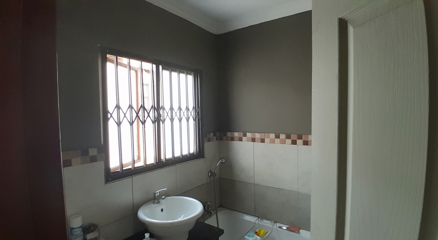 3 Bedroom Property for Sale in Amandasig Gauteng