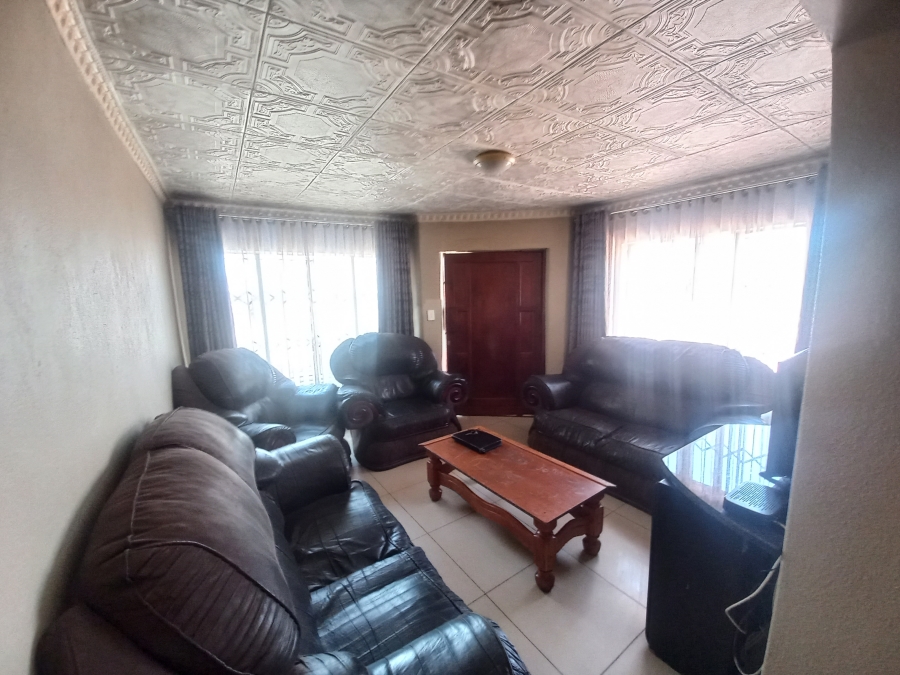 5 Bedroom Property for Sale in Danville Gauteng