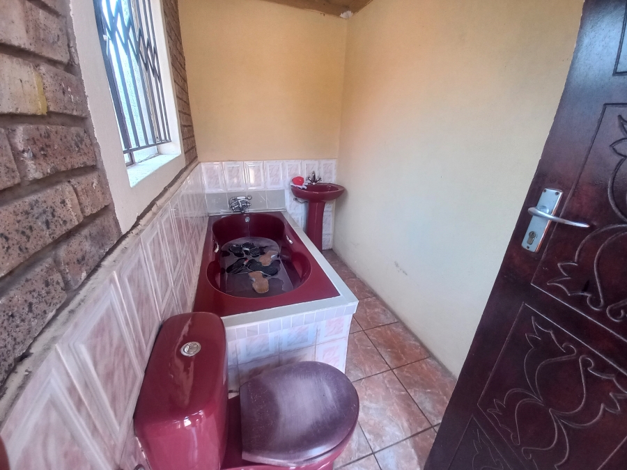 5 Bedroom Property for Sale in Danville Gauteng