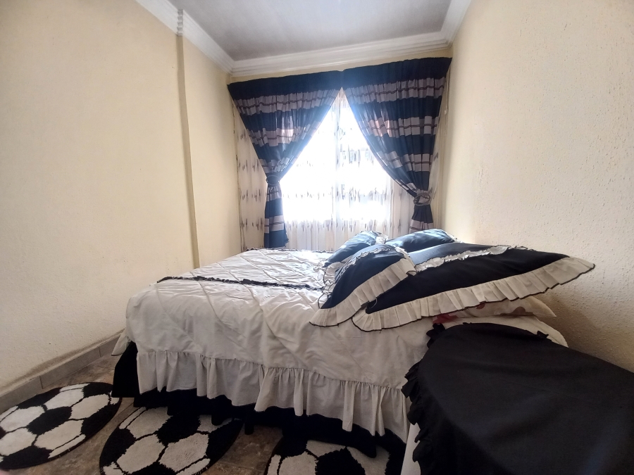 4 Bedroom Property for Sale in Lotus Gardens Gauteng