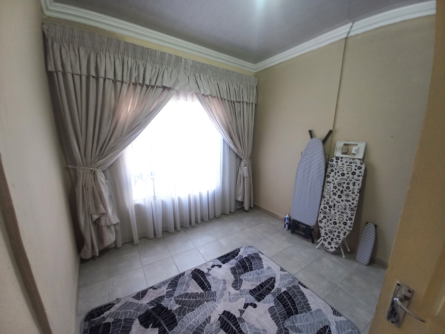 4 Bedroom Property for Sale in Lotus Gardens Gauteng