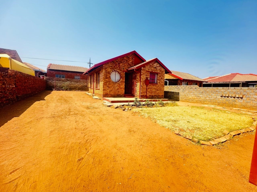 2 Bedroom Property for Sale in Soshanguve WW Gauteng