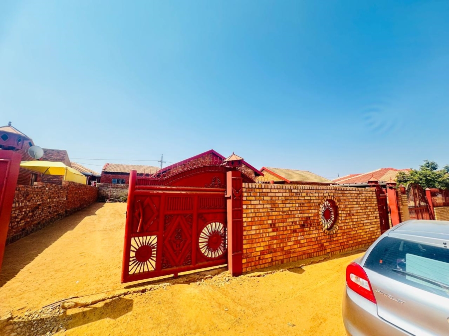 2 Bedroom Property for Sale in Soshanguve WW Gauteng