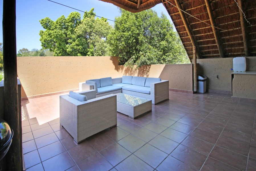 2 Bedroom Property for Sale in Sunninghill Gauteng