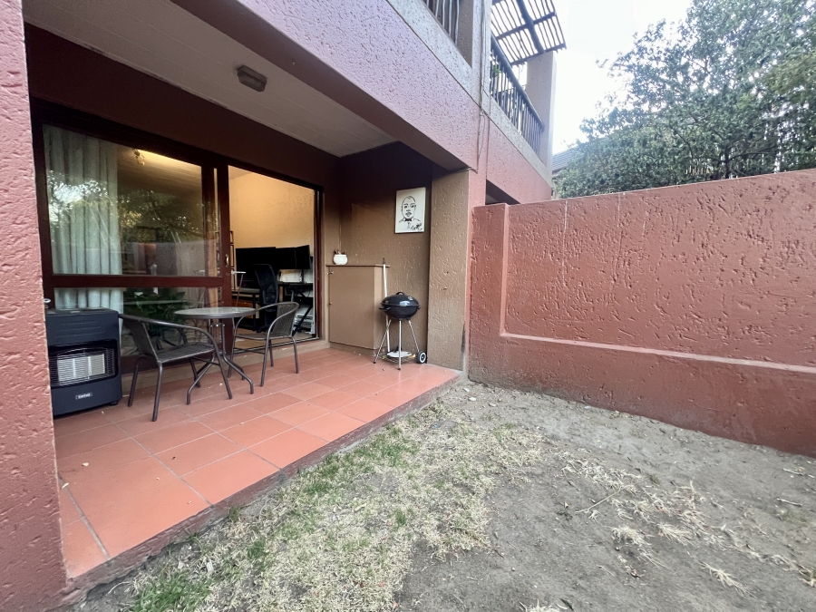 1 Bedroom Property for Sale in Magaliessig Gauteng