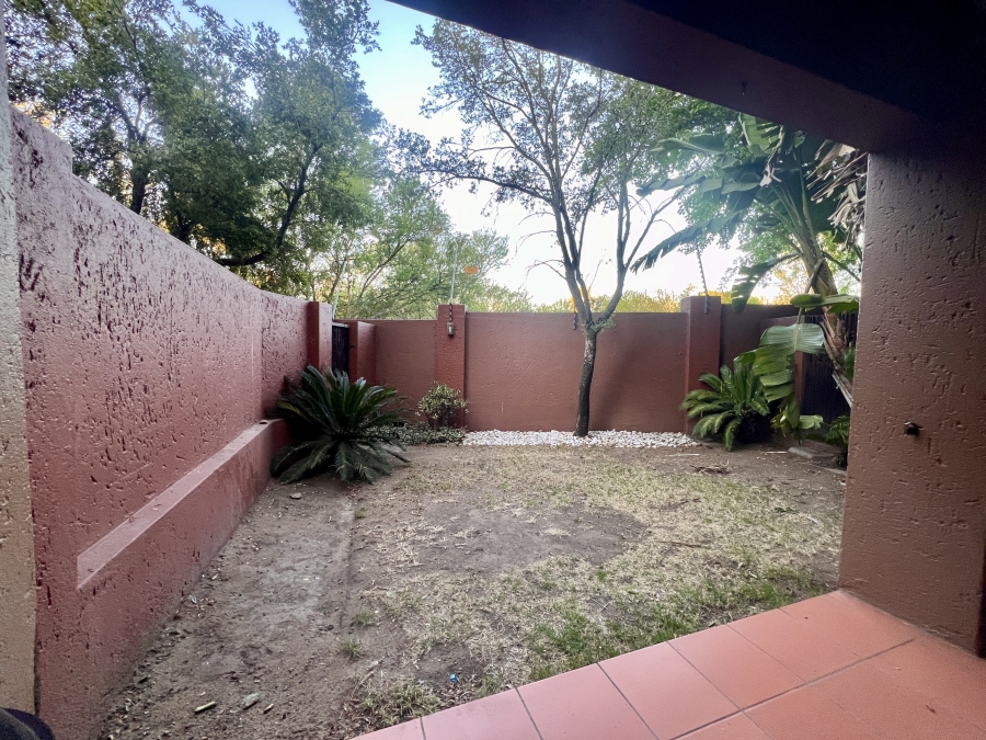 1 Bedroom Property for Sale in Magaliessig Gauteng