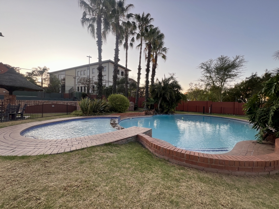 1 Bedroom Property for Sale in Magaliessig Gauteng