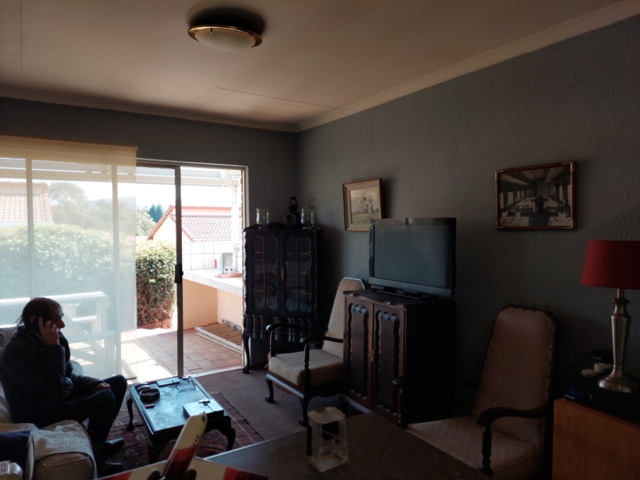 To Let 1 Bedroom Property for Rent in Rangeview Gauteng