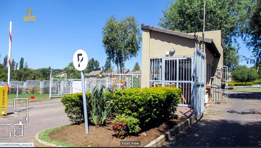 2 Bedroom Property for Sale in Erand Gardens Gauteng