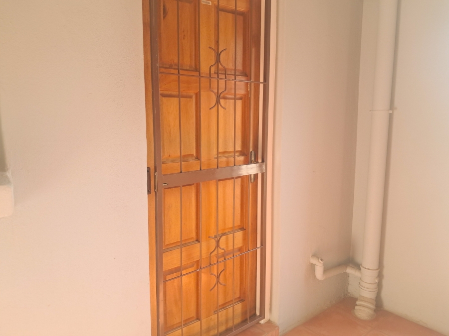 To Let 2 Bedroom Property for Rent in Northcliff Gauteng