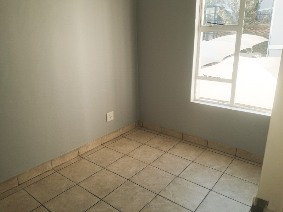 To Let 2 Bedroom Property for Rent in Northcliff Gauteng