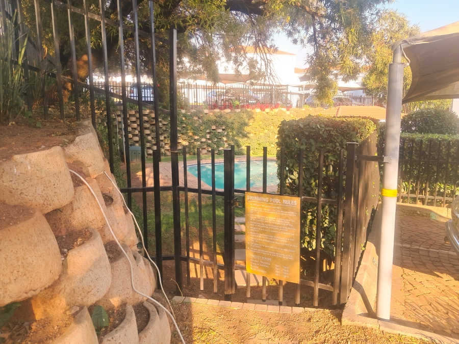 To Let 2 Bedroom Property for Rent in Northcliff Gauteng