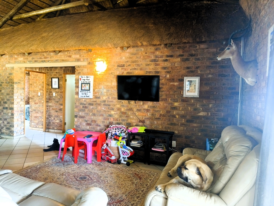 4 Bedroom Property for Sale in Firolaz AH Gauteng