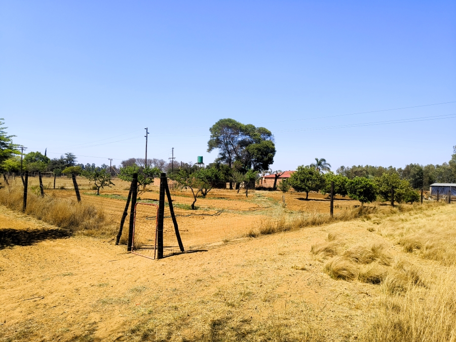 4 Bedroom Property for Sale in Firolaz AH Gauteng