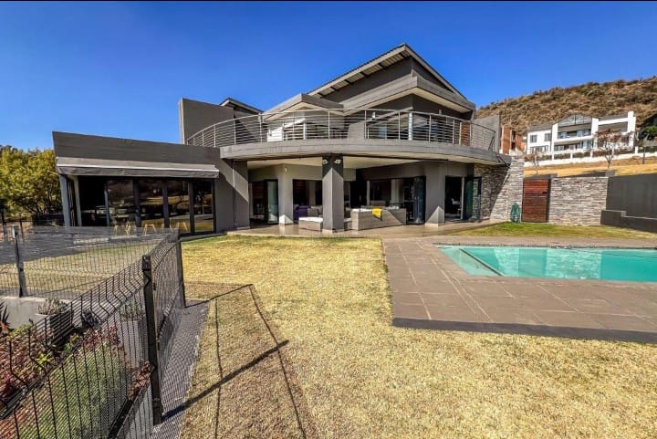 5 Bedroom Property for Sale in Eye of Africa Gauteng