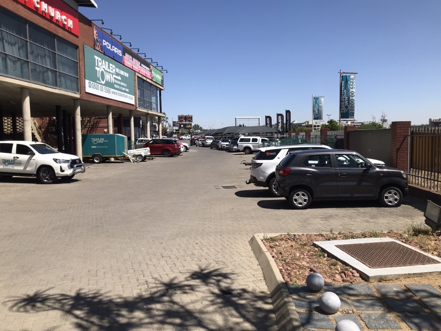 To Let commercial Property for Rent in Lonehill Gauteng