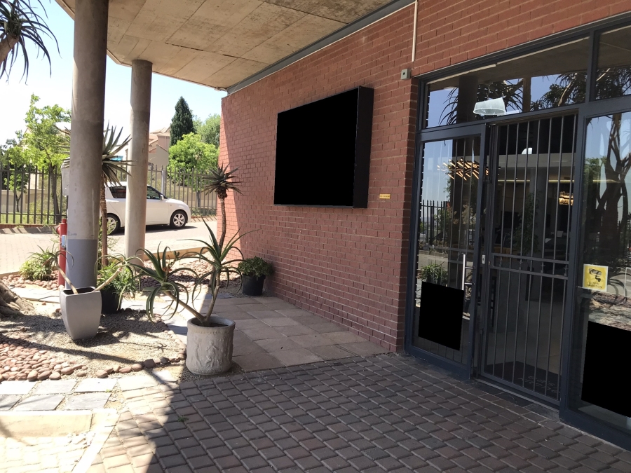 To Let commercial Property for Rent in Lonehill Gauteng