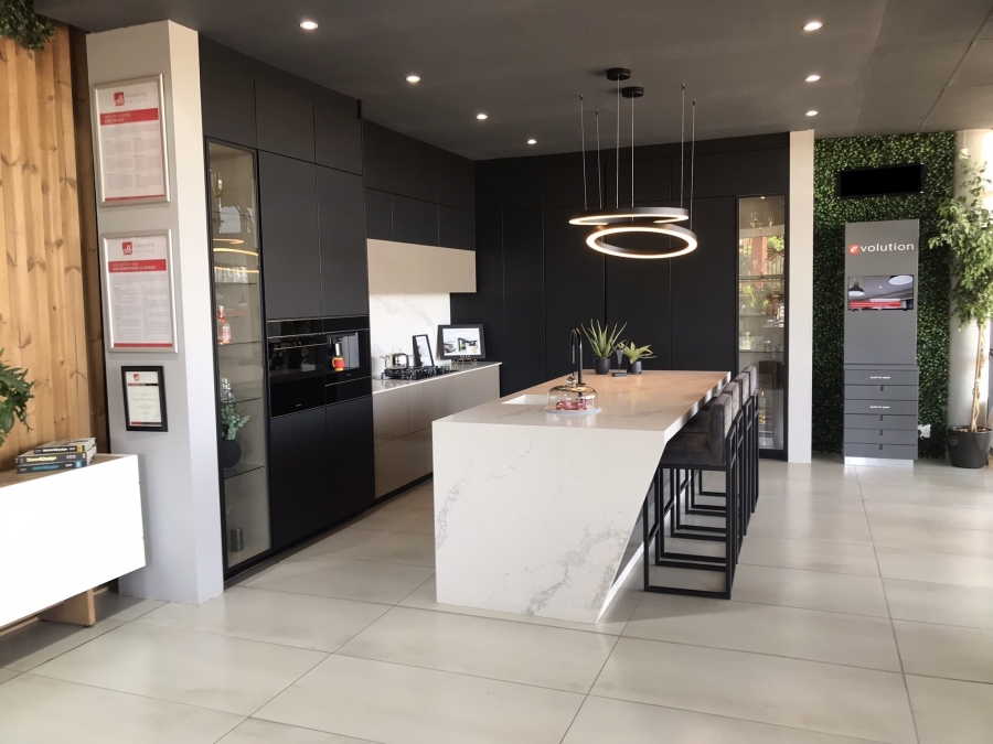 To Let commercial Property for Rent in Lonehill Gauteng