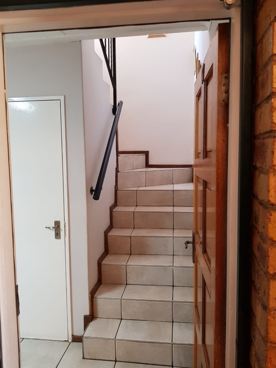 To Let 2 Bedroom Property for Rent in Marlands Gauteng