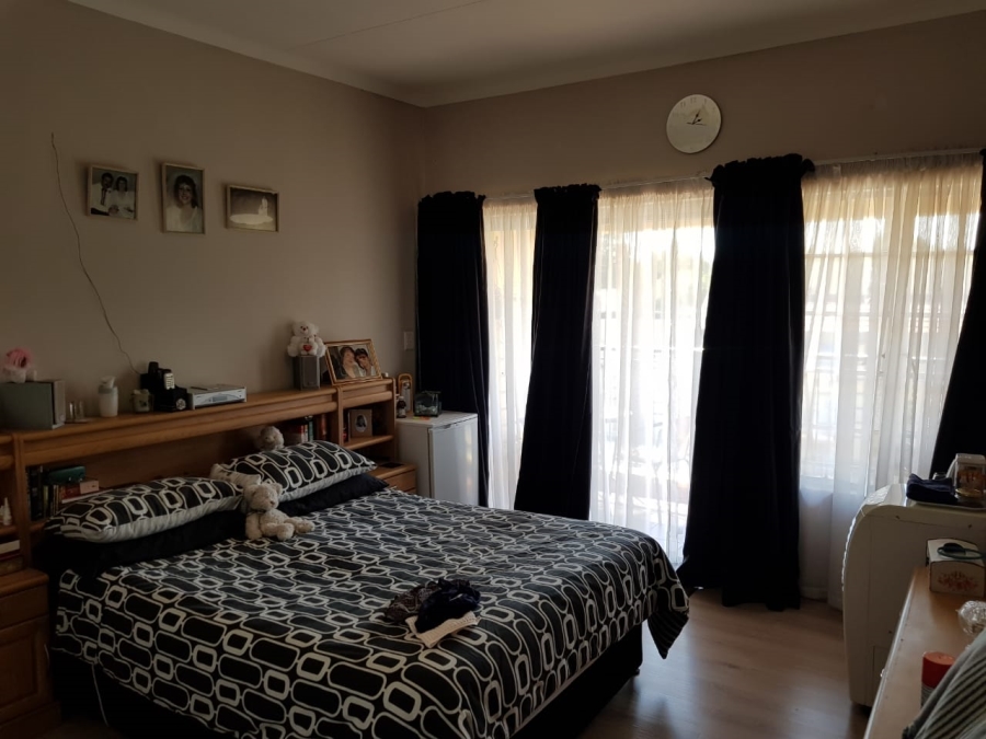 To Let 2 Bedroom Property for Rent in Marlands Gauteng