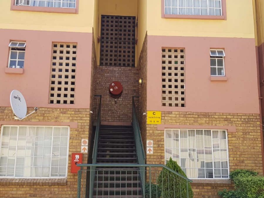 To Let 2 Bedroom Property for Rent in Marlands Gauteng