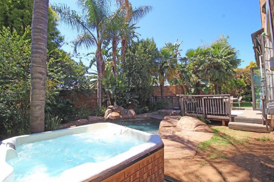 4 Bedroom Property for Sale in Dowerglen Ext 3 Gauteng