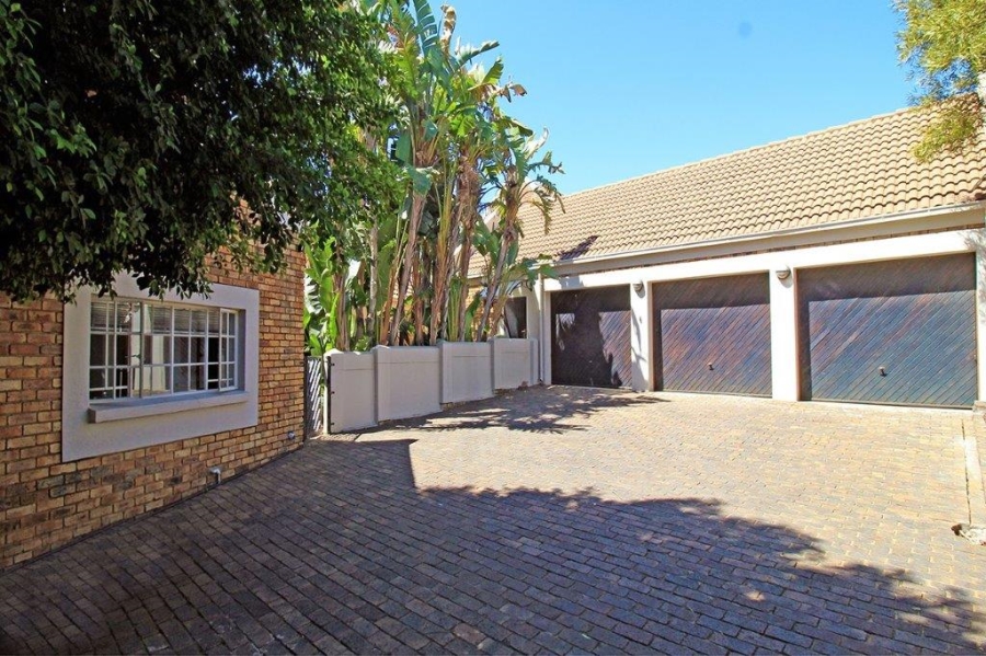 4 Bedroom Property for Sale in Dowerglen Ext 3 Gauteng