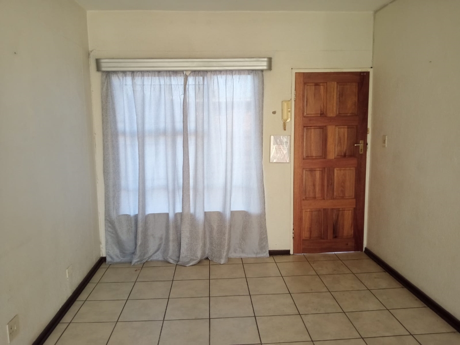 1 Bedroom Property for Sale in Parkdene Gauteng