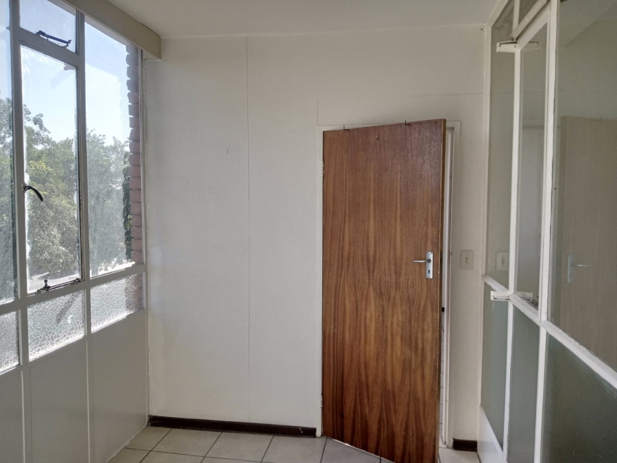 1 Bedroom Property for Sale in Parkdene Gauteng