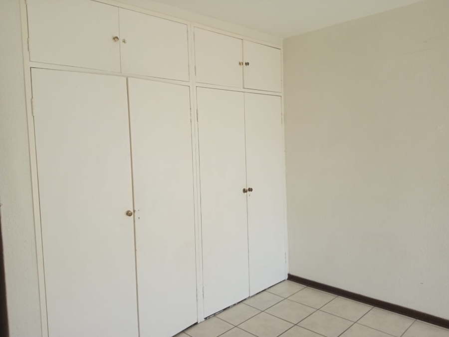 1 Bedroom Property for Sale in Parkdene Gauteng