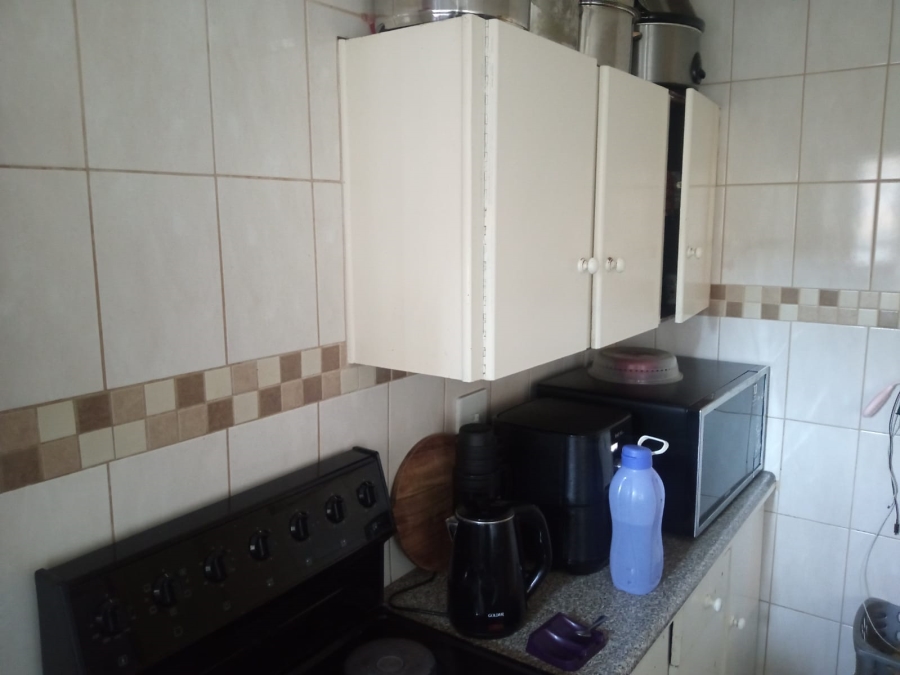 1 Bedroom Property for Sale in Parkdene Gauteng