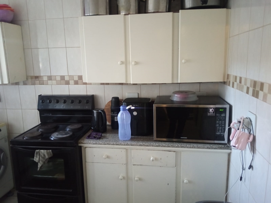 1 Bedroom Property for Sale in Parkdene Gauteng