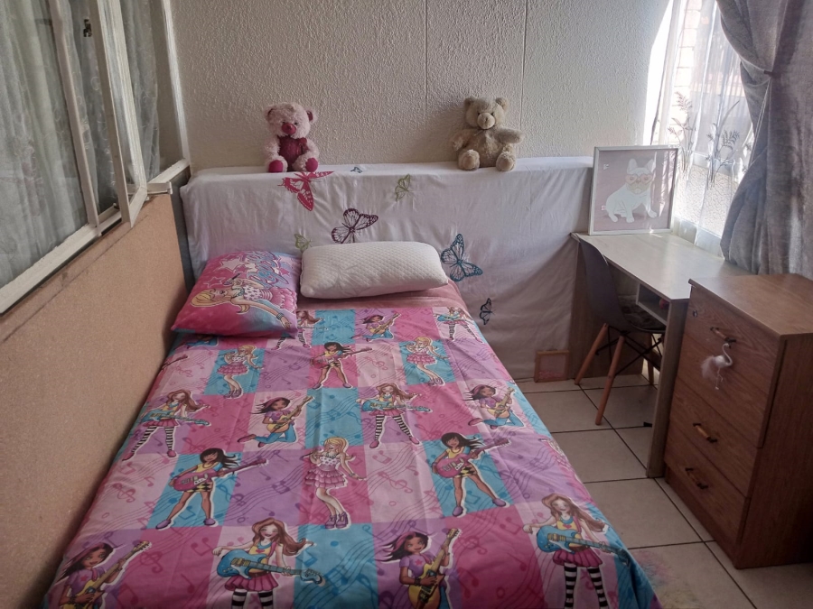 1 Bedroom Property for Sale in Parkdene Gauteng