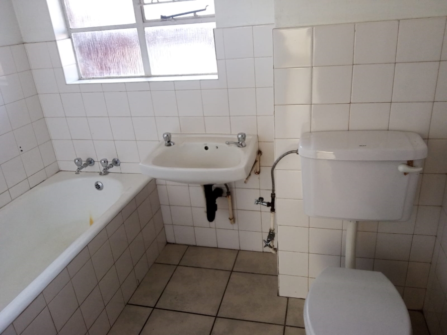 1 Bedroom Property for Sale in Parkdene Gauteng