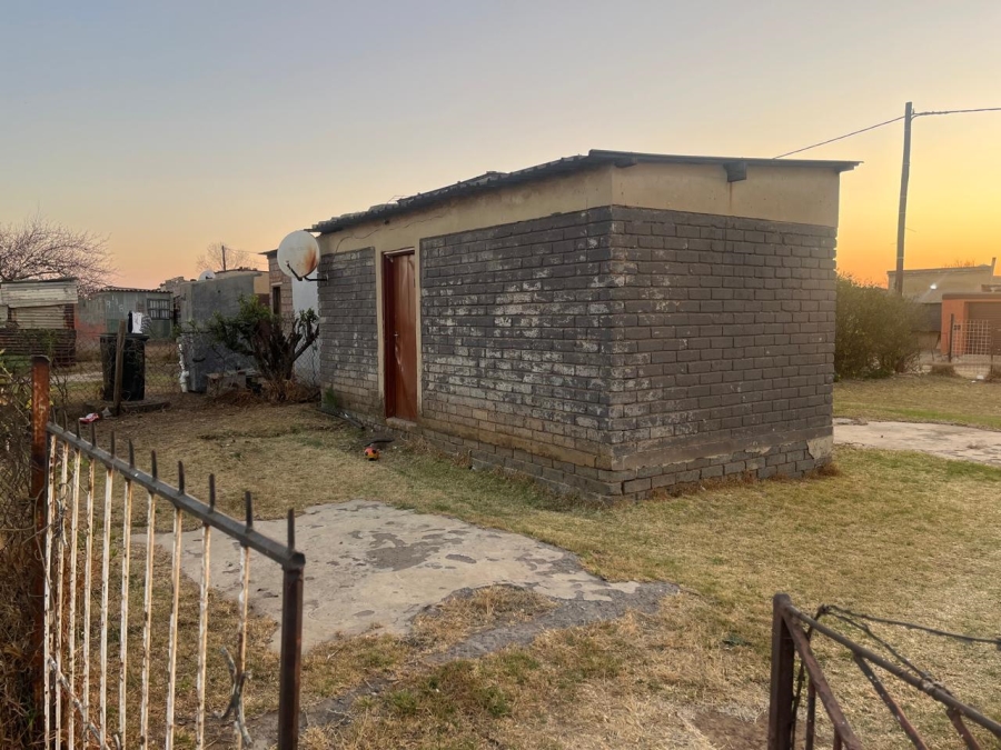 1 Bedroom Property for Sale in Langaville Gauteng