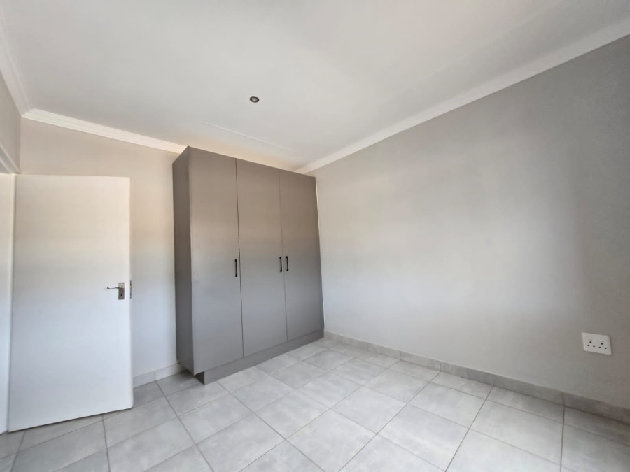 To Let 3 Bedroom Property for Rent in Benoni Orchards Ah Gauteng