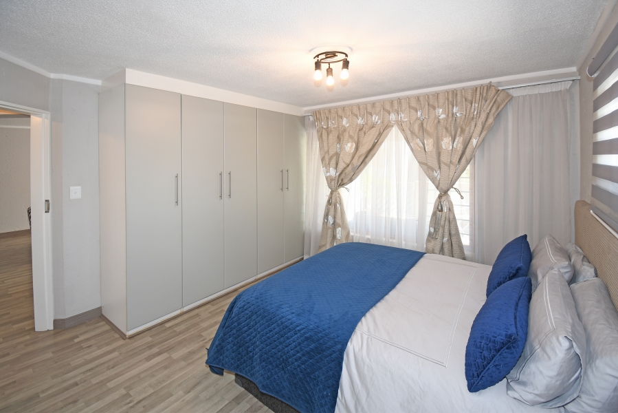 2 Bedroom Property for Sale in Craighall Park Gauteng