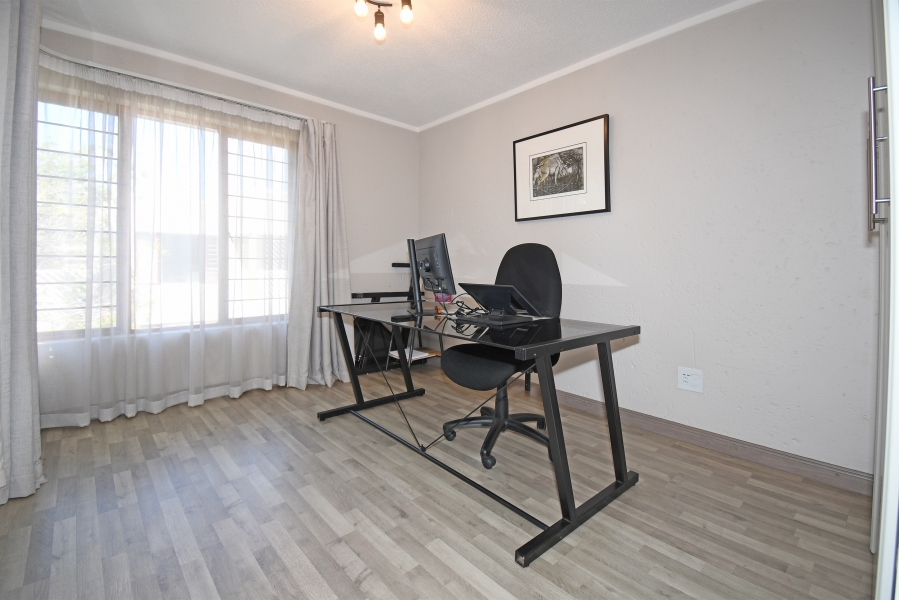 2 Bedroom Property for Sale in Craighall Park Gauteng