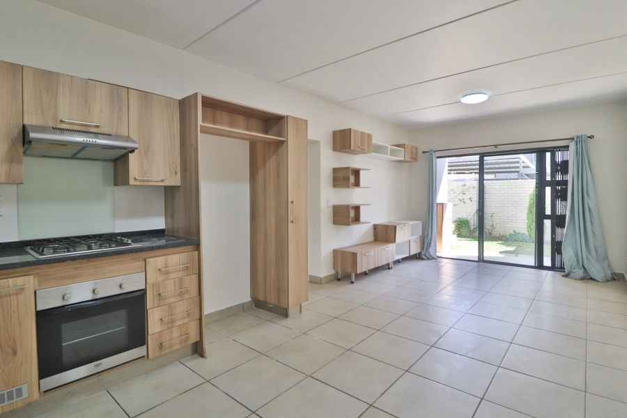 To Let 2 Bedroom Property for Rent in Edenburg Gauteng