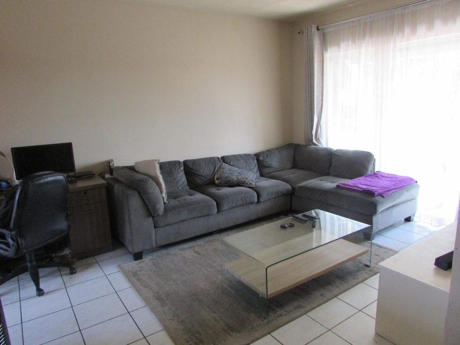 2 Bedroom Property for Sale in Greenhills Gauteng