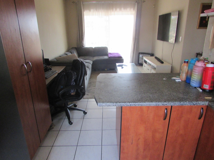 2 Bedroom Property for Sale in Greenhills Gauteng